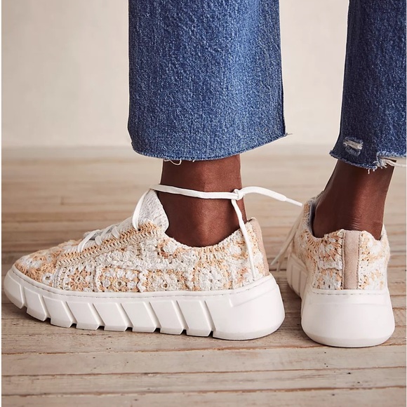 Free People embroidered sneakers size 38 catch me if you can boho - Picture 2 of 10